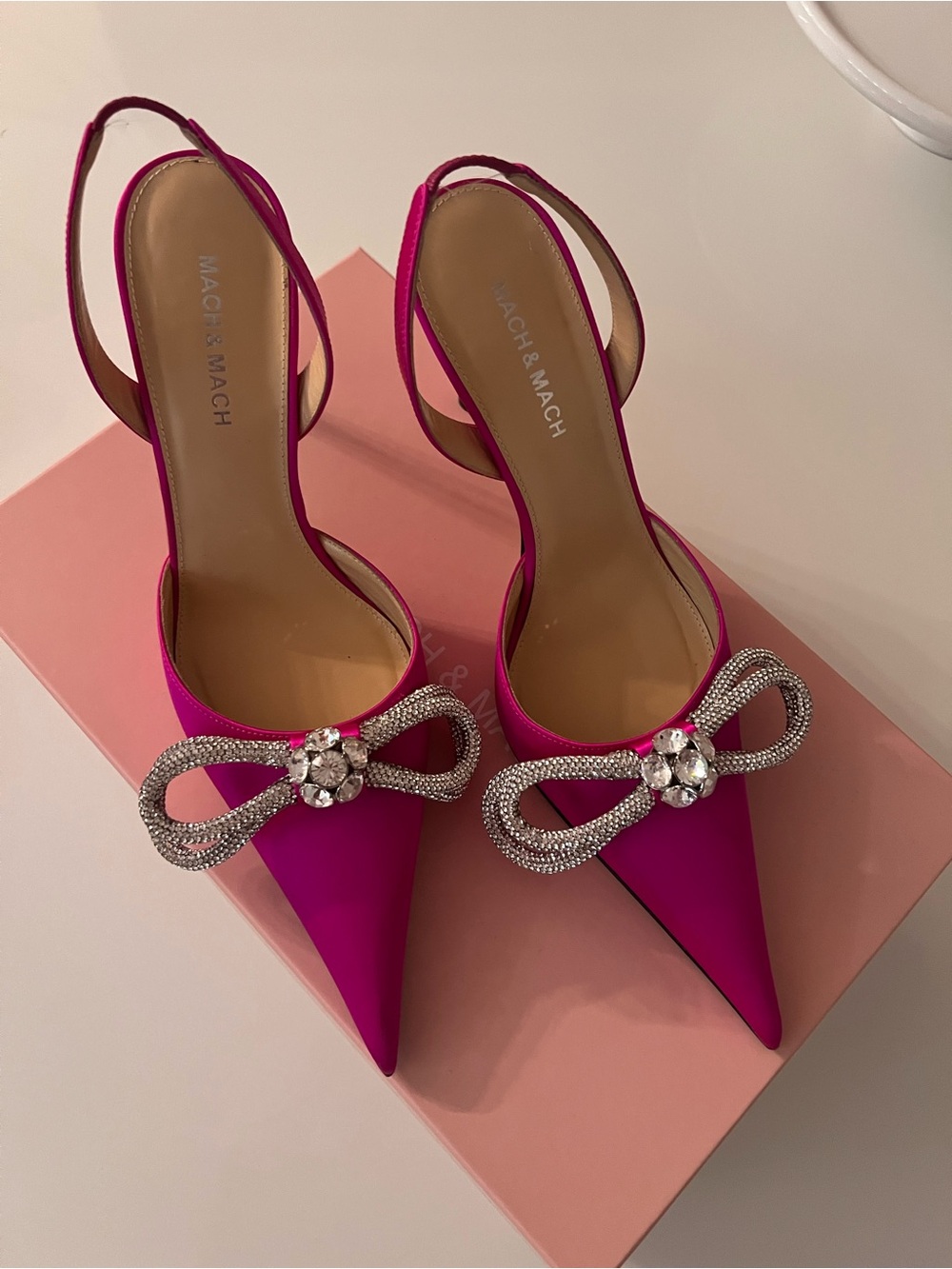 Authentic MACH & MACH Fuchsia Slingback Pumps with Crystal Bow size 38 EU - Picture 4 of 7